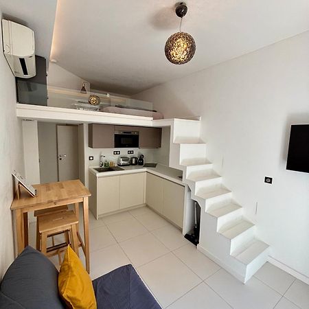 Studio A Louer Au Coeur Du Carre Dor A Nice, Rue Dalpozzo A 150 Metres Des Plages Экстерьер фото