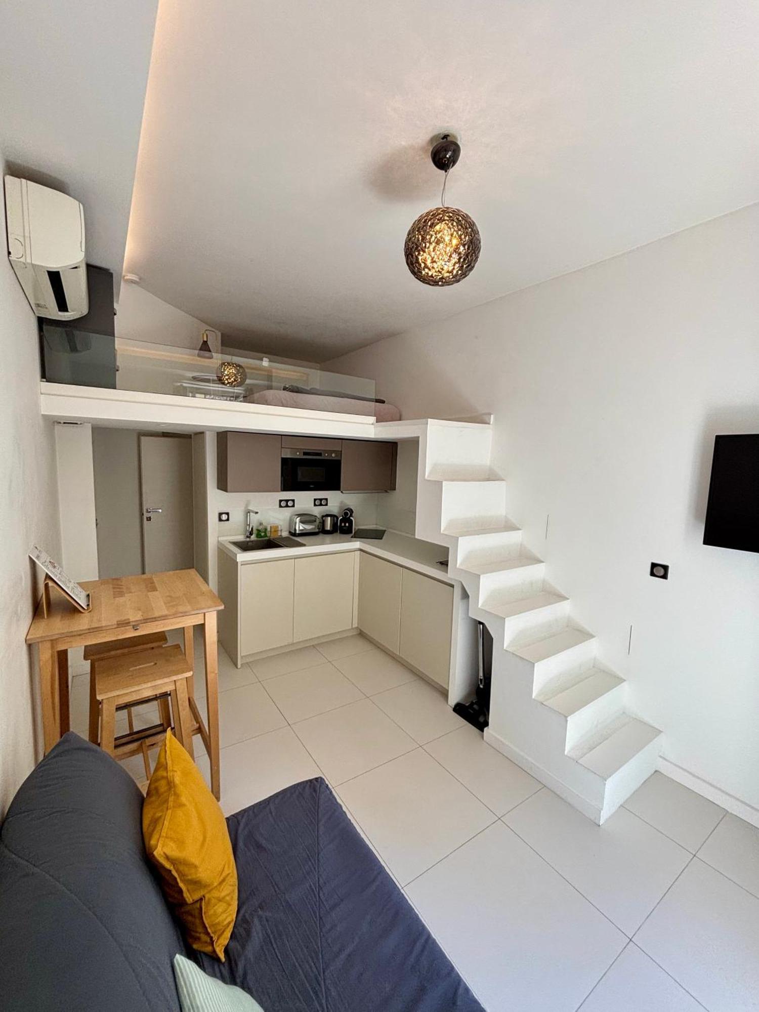 Studio A Louer Au Coeur Du Carre Dor A Nice, Rue Dalpozzo A 150 Metres Des Plages Экстерьер фото